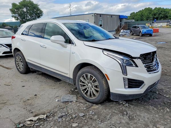 2018 CADILLAC XT5 Luxury
