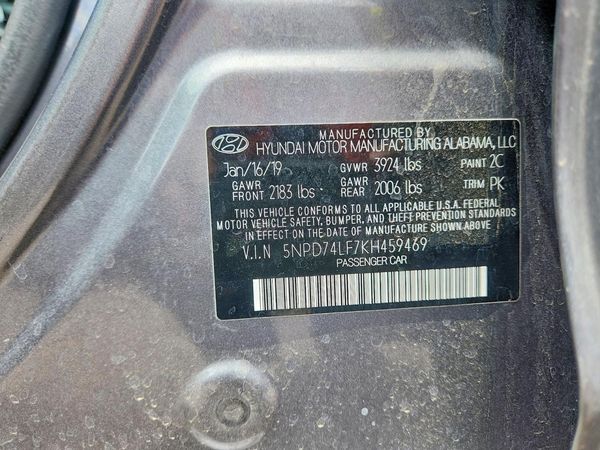 2019 HYUNDAI ELANTRA SE