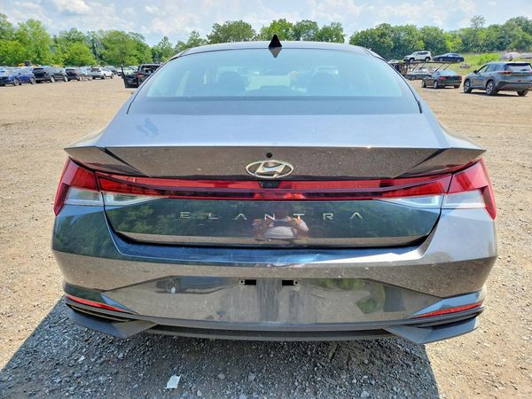 2022 HYUNDAI ELANTRA