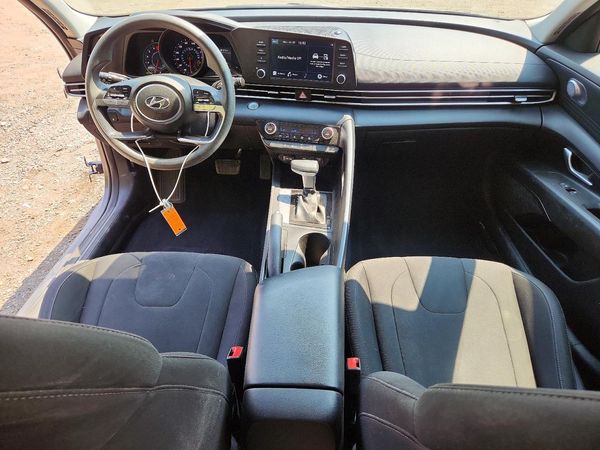 2022 HYUNDAI ELANTRA