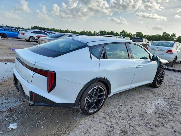 2026 KIA K4