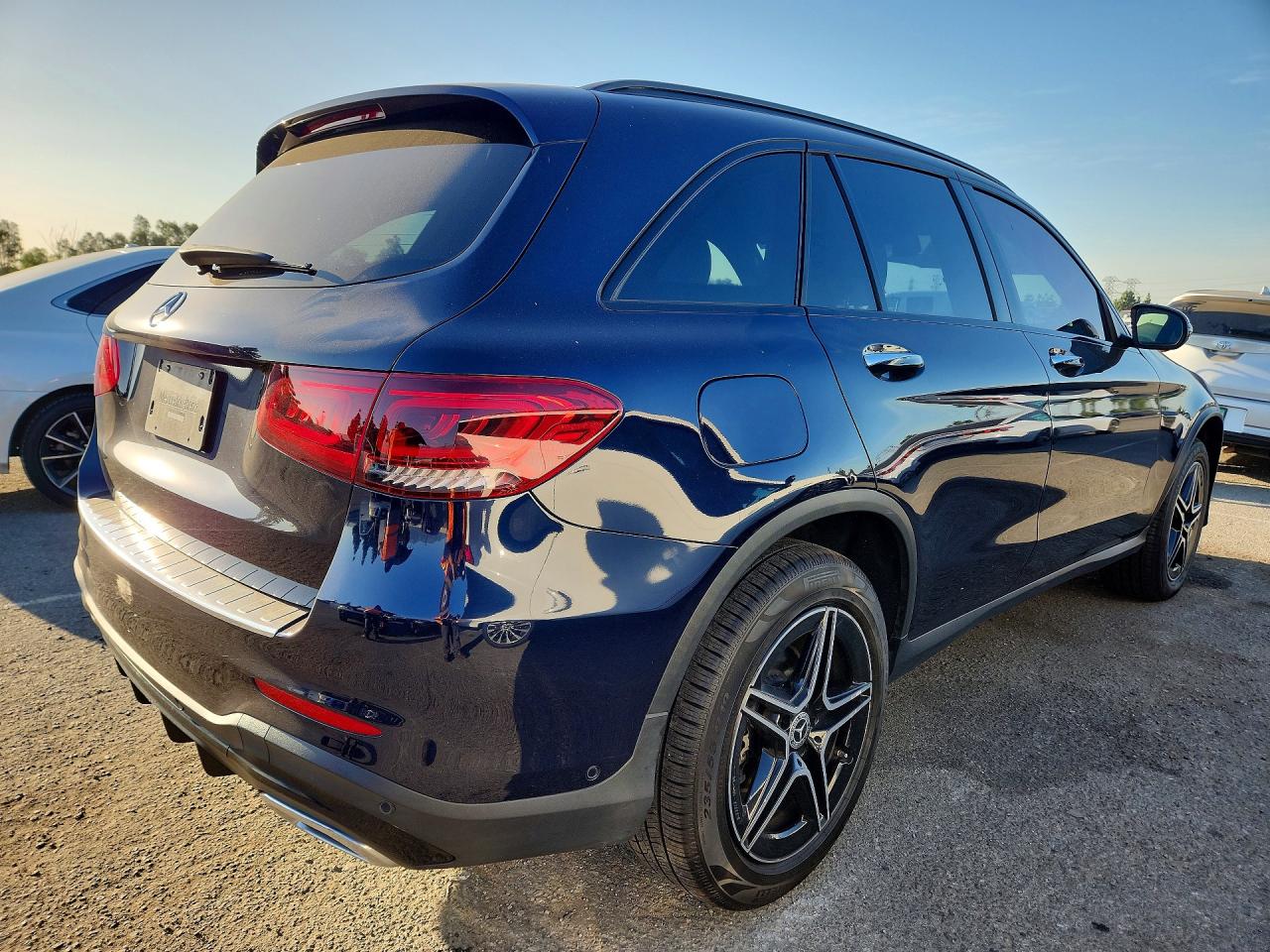 2020 MERCEDES-BENZ GLC GLC300
