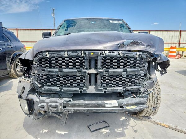 2016 RAM 1500 ST