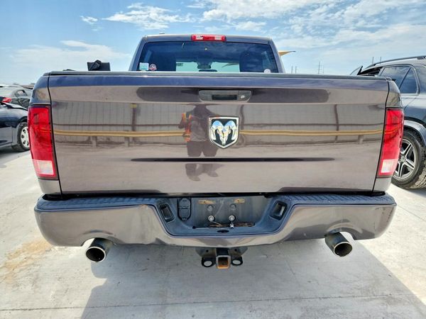 2016 RAM 1500 ST