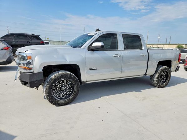 2018 CHEVROLET SILVERADO LT