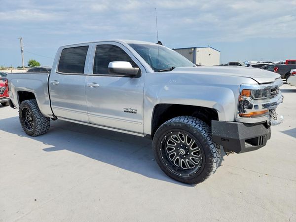 2018 CHEVROLET SILVERADO LT