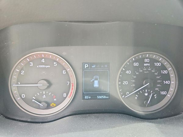 2017 HYUNDAI TUCSON SE (no options)