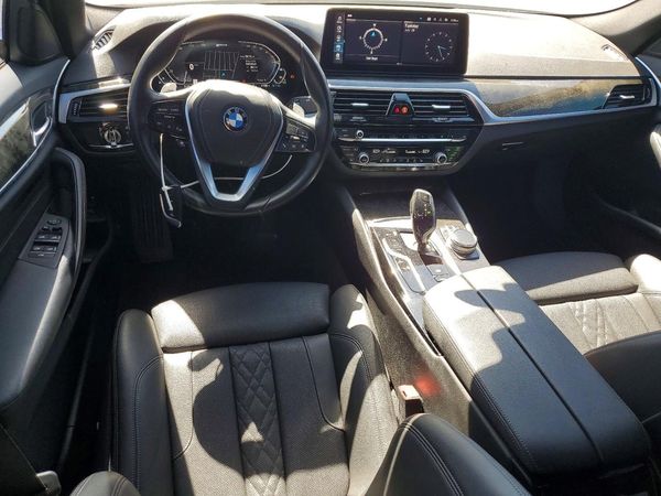2023 BMW 530E