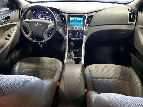 2012 HYUNDAI SONATA Middle level