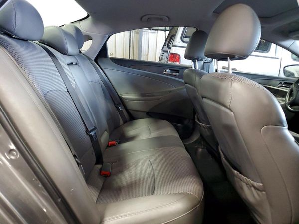 2012 HYUNDAI SONATA Middle level