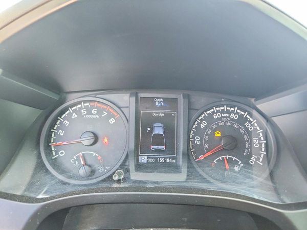 2019 TOYOTA TACOMA SR5