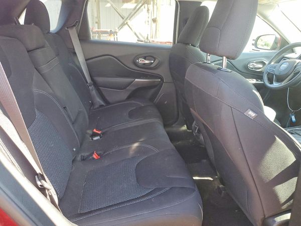 2019 JEEP CHEROKEE LATITUDE 4X4