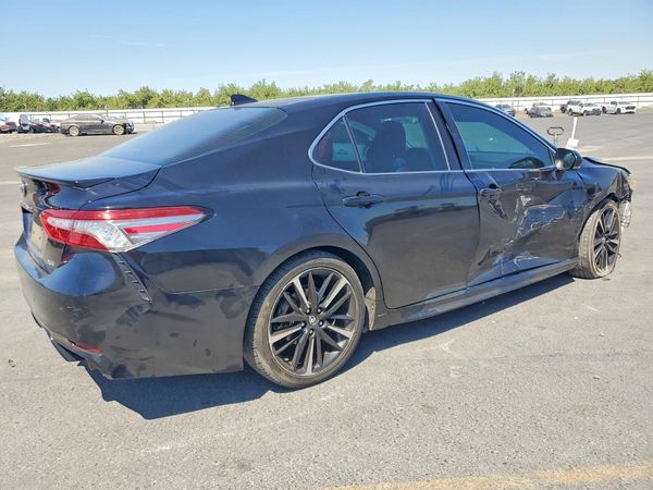 2019 TOYOTA CAMRY XSE