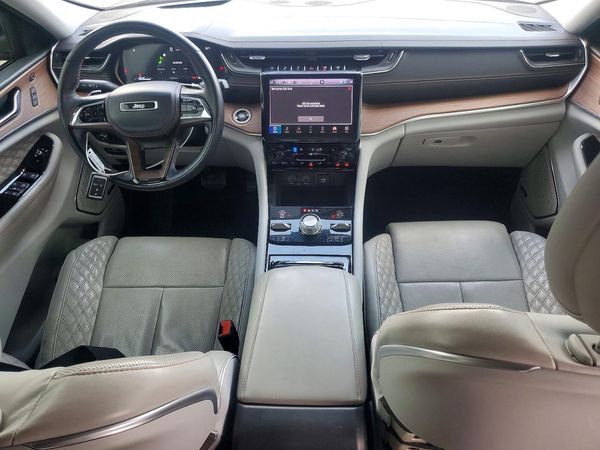 2022 JEEP GRAND CHEROKEE Summit