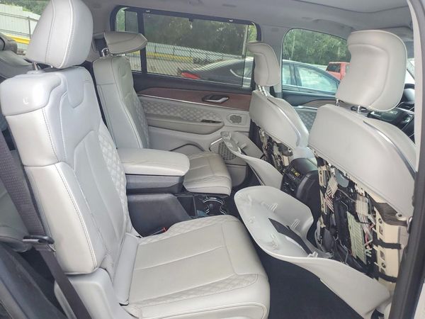 2022 JEEP GRAND CHEROKEE Summit