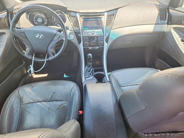 2013 HYUNDAI SONATA