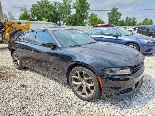 2015 DODGE CHARGER SXT