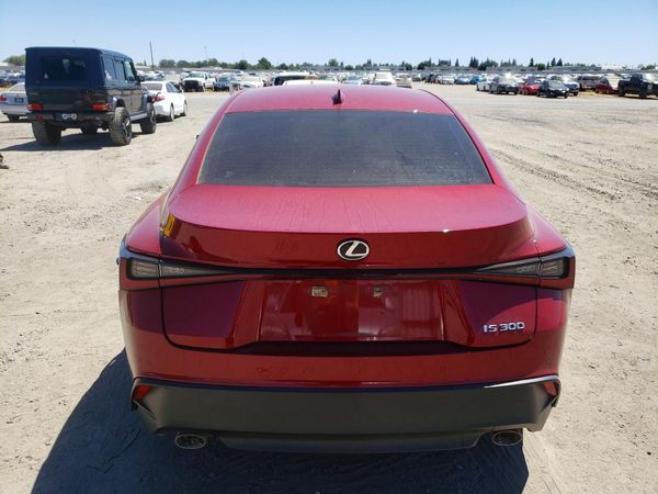 2021 LEXUS IS 300 Comfort