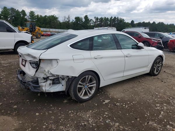 2018 BMW 330 xDrive GT