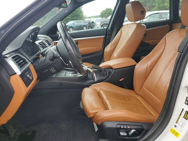 2018 BMW 330 xDrive GT