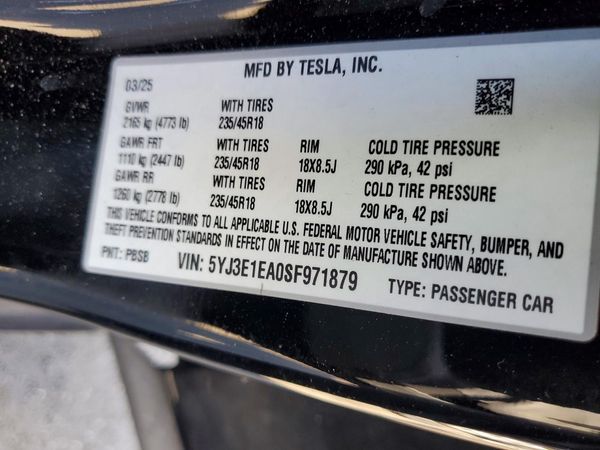 2025 TESLA MODEL 3