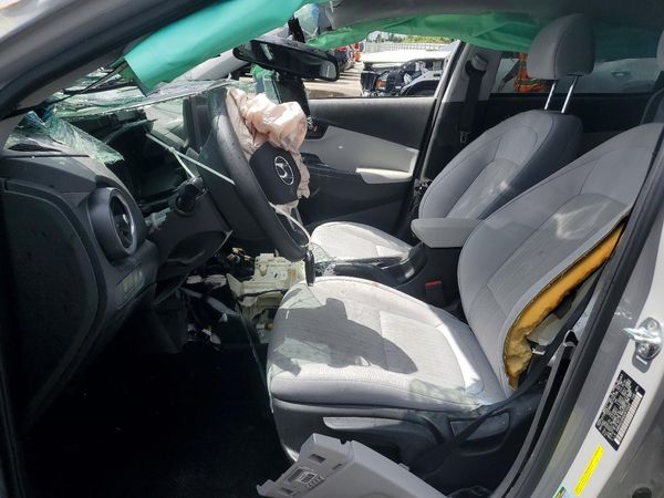 2022 HYUNDAI KONA — DENT