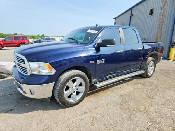 2017 RAM 1500 SLT CREW CAB 4X4