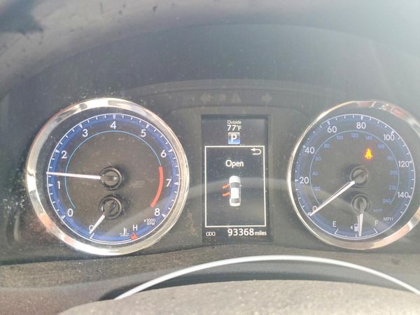 2017 TOYOTA COROLLA