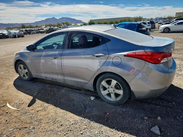 2013 HYUNDAI ELANTRA