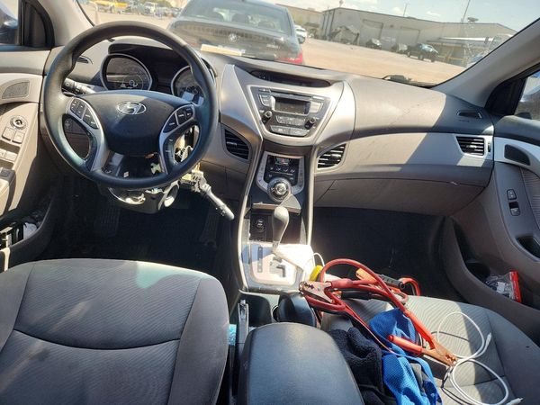 2013 HYUNDAI ELANTRA