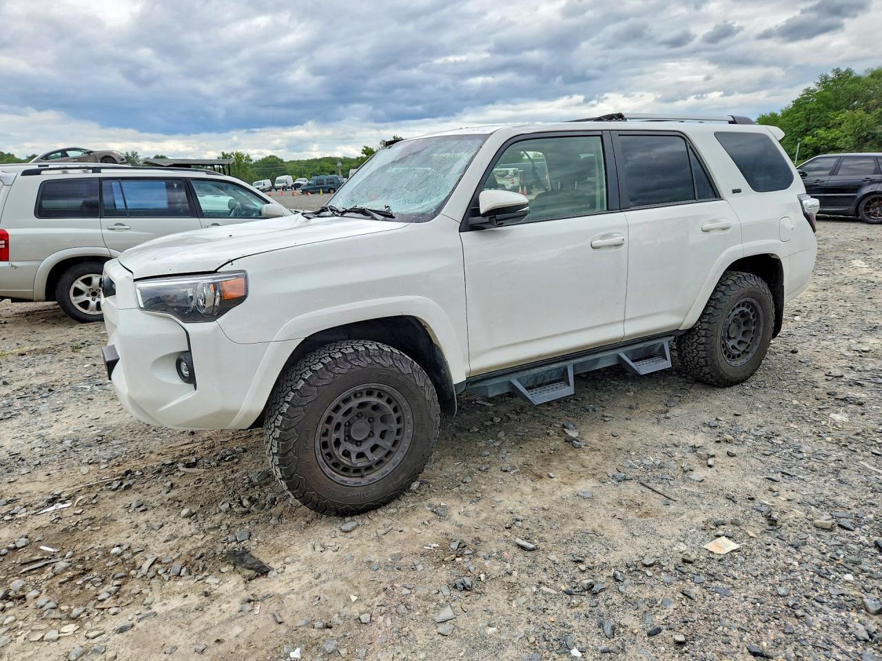 2022 TOYOTA 4RUNNER SR5 Prem