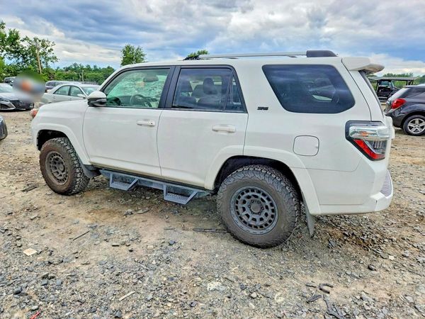 2022 TOYOTA 4RUNNER SR5 Prem
