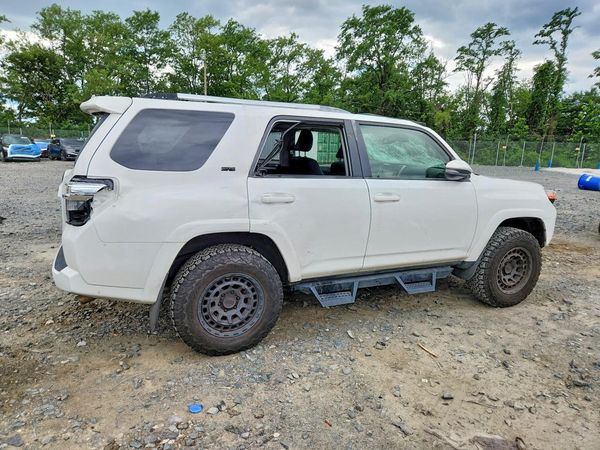2022 TOYOTA 4RUNNER SR5 Prem