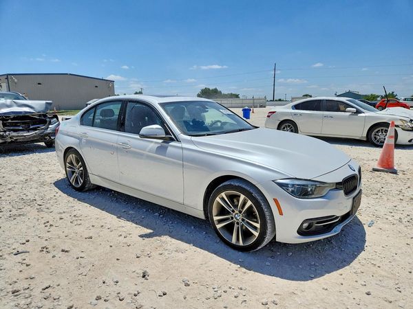 2018 BMW 330
