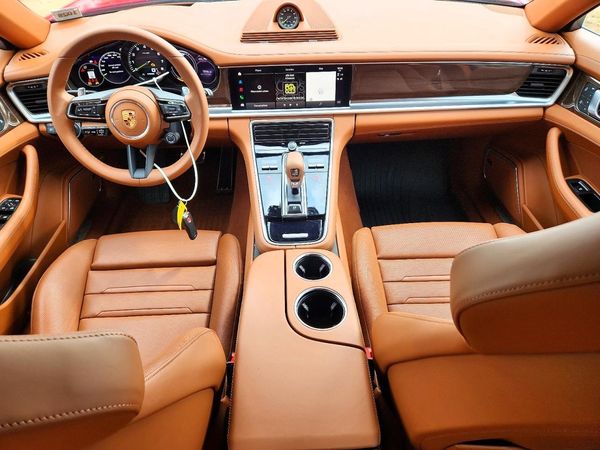 2023 PORSCHE PANAMERA