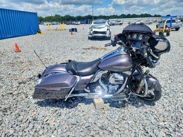 2015 HARLEY-DAVIDSON FL