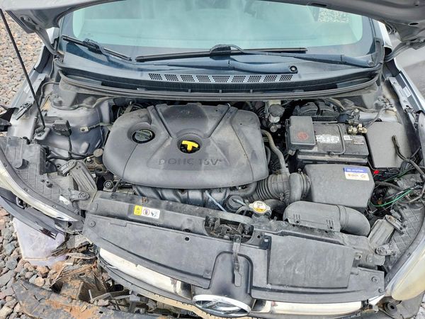 2013 HYUNDAI ELANTRA
