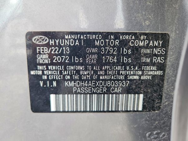 2013 HYUNDAI ELANTRA