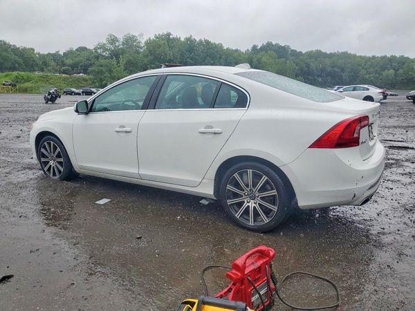2017 VOLVO S60