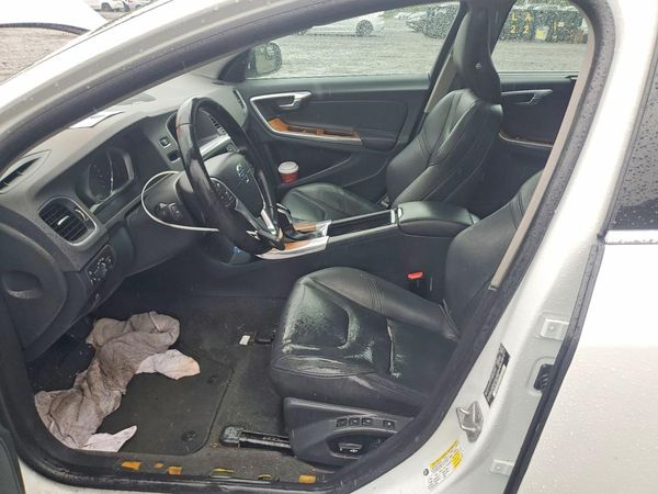 2017 VOLVO S60