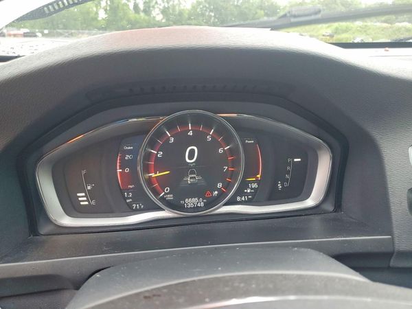 2017 VOLVO S60