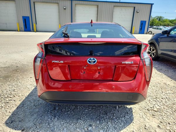 2018 TOYOTA PRIUS