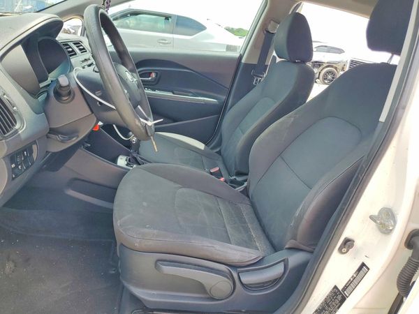 2013 KIA RIO LX