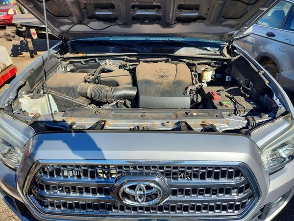 2016 TOYOTA TACOMA