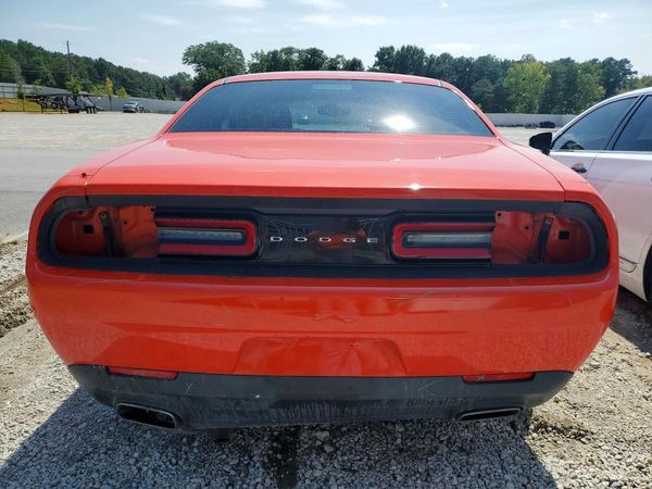 2016 DODGE CHALLENGER SXT