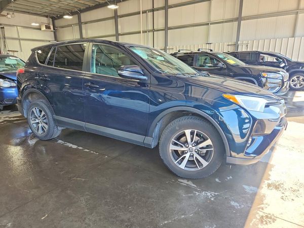 2018 TOYOTA RAV4 Adventure/XLE