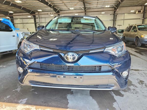 2018 TOYOTA RAV4 Adventure/XLE