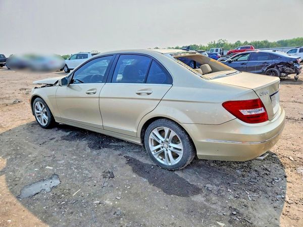 2012 MERCEDES-BENZ C