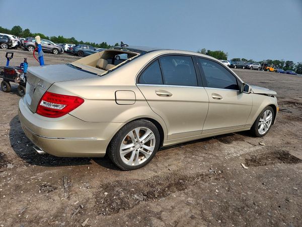 2012 MERCEDES-BENZ C