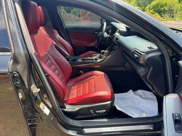 2018 LEXUS IS 300